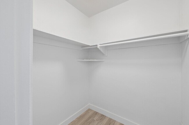Building Photo - 6828 Fulton Ave