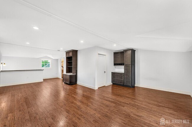 Building Photo - 262 Prospect Ave