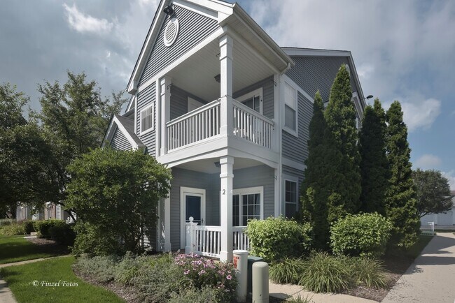 Primary Photo - 2215 Aurora Dr