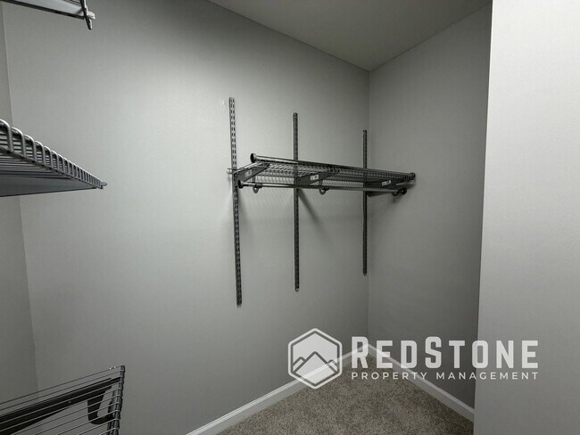 Building Photo - 6489 Bellcross Trl