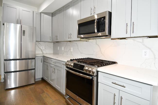 Building Photo - 1632 K St NW