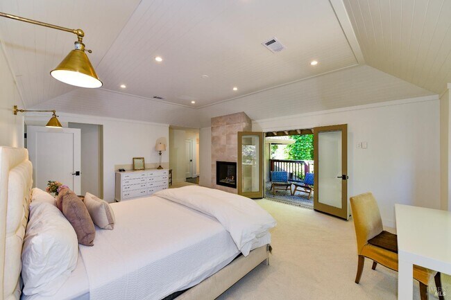 Building Photo - 800 Zinfandel Ln