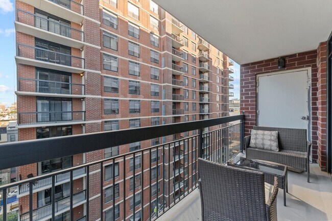 Building Photo - 759 2nd St