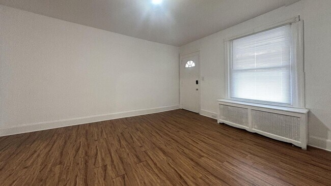 Building Photo - Charming 3-BR Updated West Philly Row Home