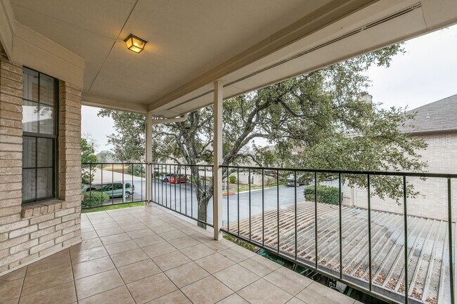 Building Photo - 2-BEDROOM, 2-BATHROOM CONDOMINIUM AT FARMINGTON COMMONS