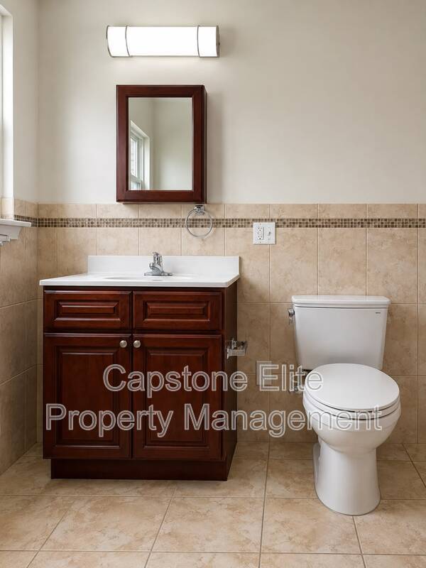 Building Photo - 255-257 NJ Railroad Ave #1