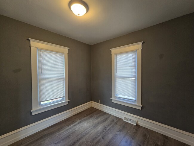 Building Photo - 1148 Columbia St