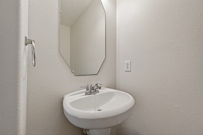 Building Photo - 10826 Aly Trace Ct