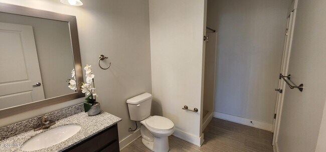 Building Photo - 25 Hastings Dr