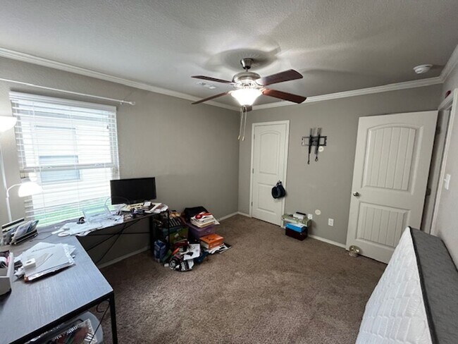 Building Photo - 2720 Brighton Pl