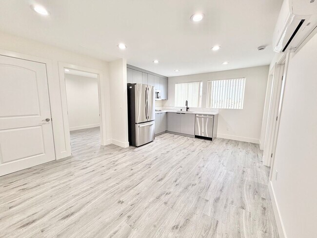 Building Photo - 138 W 93rd St