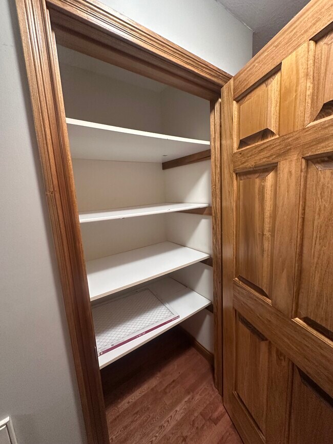 Building Photo - 1119 Kelly Rd