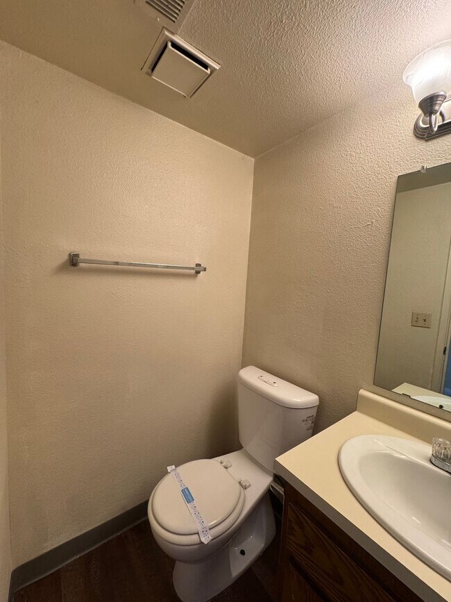 Building Photo - 4208 White Ln