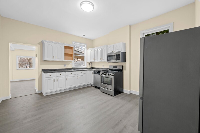 Building Photo - 4935 Hummelsheim Ave