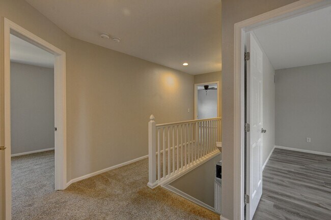 Building Photo - 5 bedroom, 4 bath home with 2 car attached garage