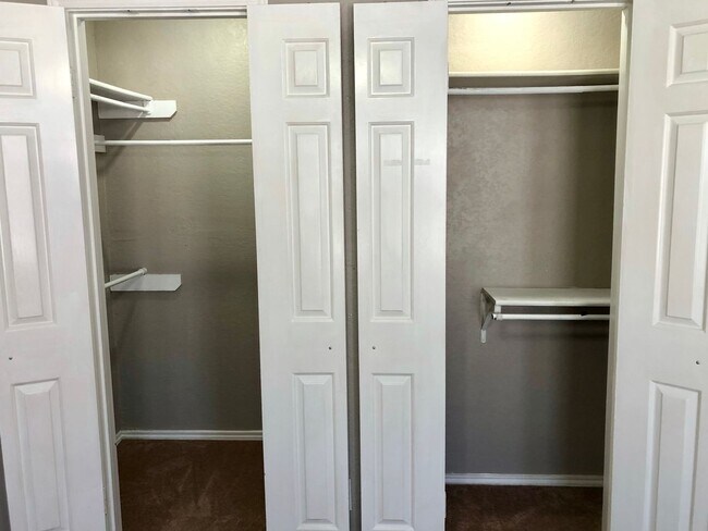 Building Photo - Boardwalk Condominium, Near Downtown