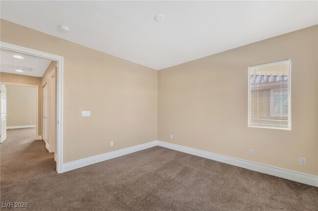 Building Photo - 131 Water Hazard Ln