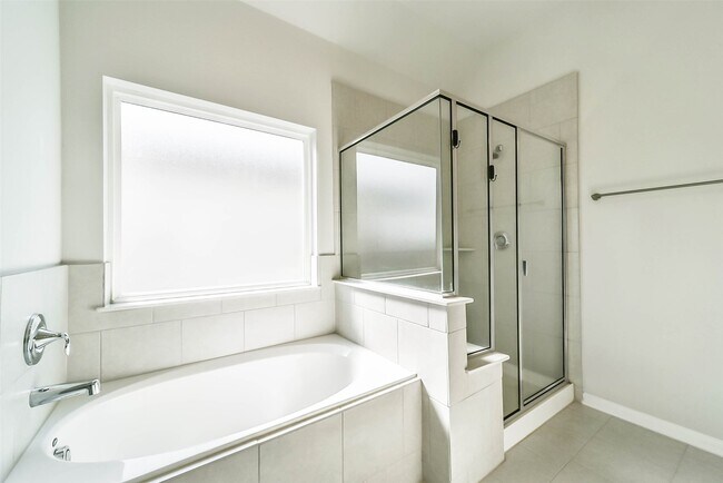 Building Photo - 13030 Laura Lake Dr