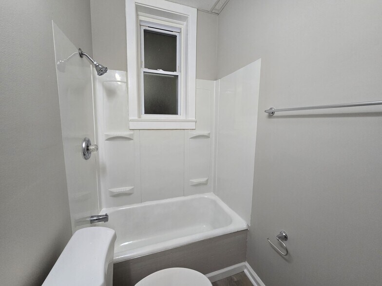 Building Photo - 2721 Osage St