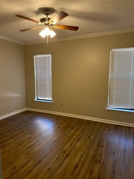 Building Photo - 2009 Station Ct