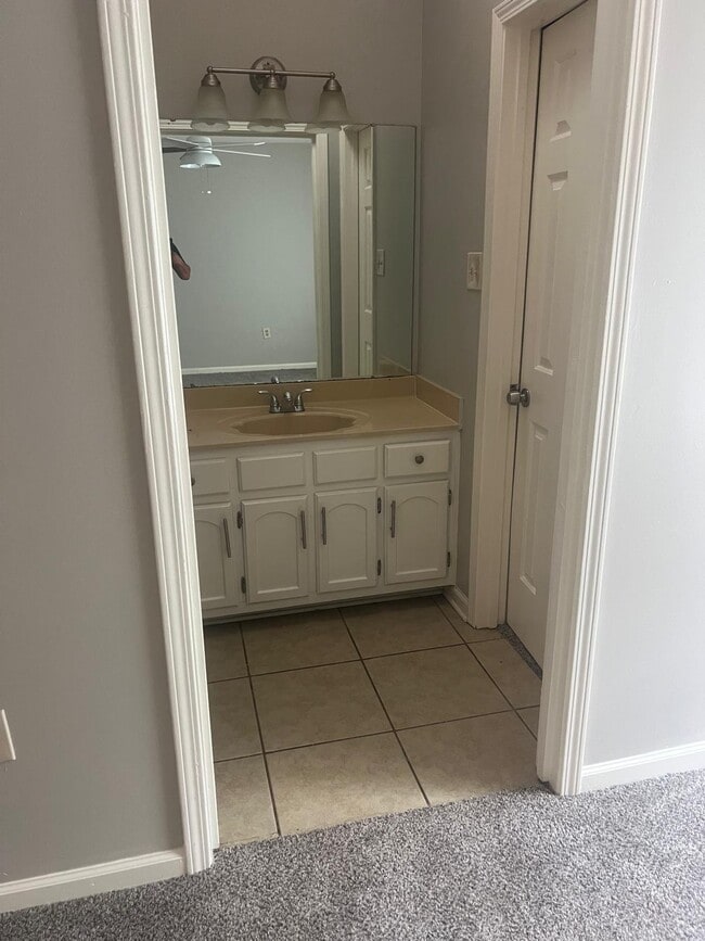 Building Photo - 4894 Northdale Dr