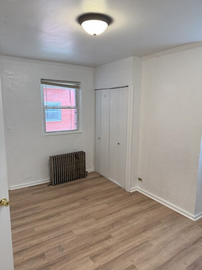 Building Photo - 417 Semple St