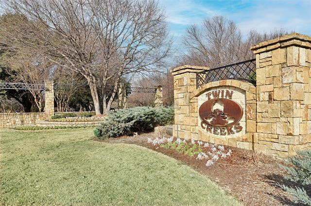 Building Photo - 1411 Salado Dr