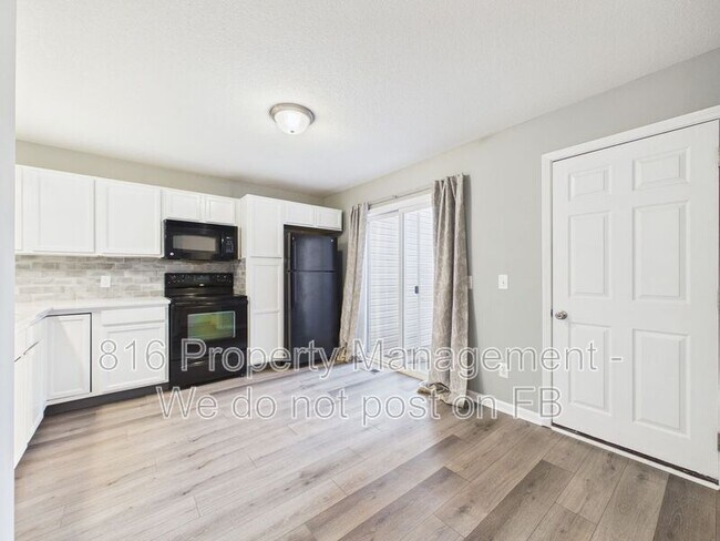 Building Photo - 8164 Drury Ave