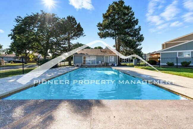 Building Photo - 8762 Chase Dr