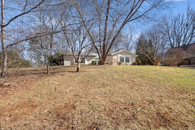 Primary Photo - One-Level Home Near Beaver Lake!