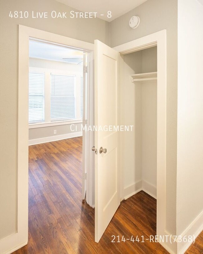 Building Photo - 4810 Live Oak St