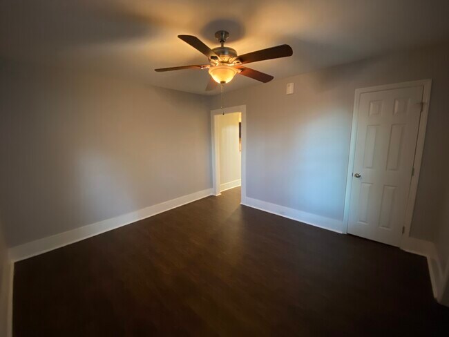 Living Area - 714 Old Grove Rd