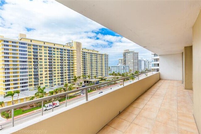 Building Photo - 5555 Collins Ave