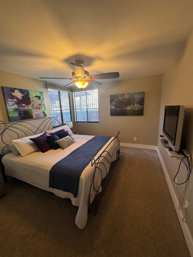 Building Photo - Old Town Scottsdale Condo For Rent!