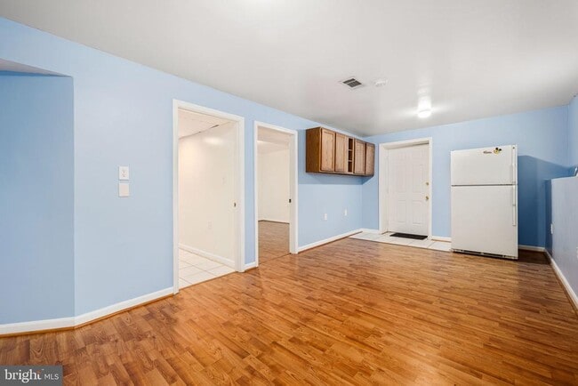 Building Photo - 11821 Sinclair Ln