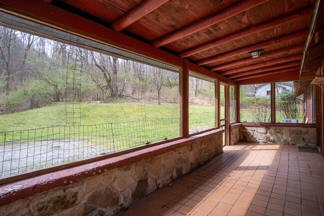 Building Photo - 2859 Hannah Ford Rd