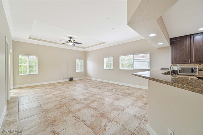 Building Photo - 12091 Santaluz Dr