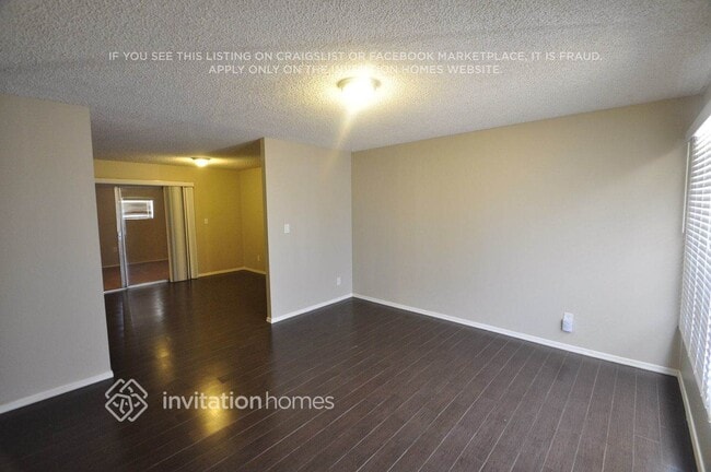 Building Photo - 2219 W Cholla St