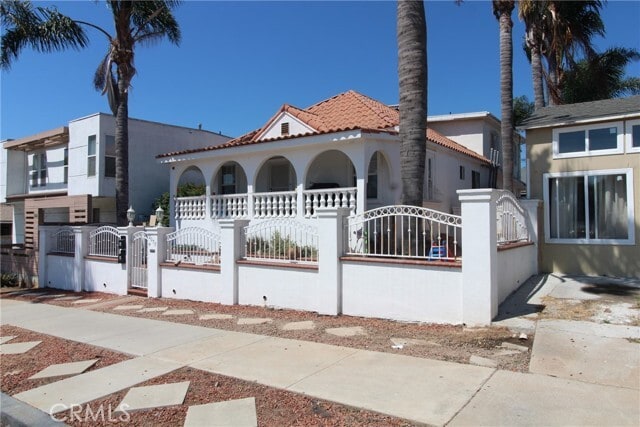 Building Photo - 2078 Harrison Ave
