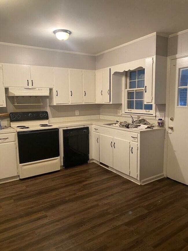 Building Photo - 734 12th St NW