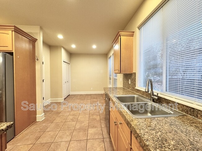 Building Photo - 4492 NW 125th Ave