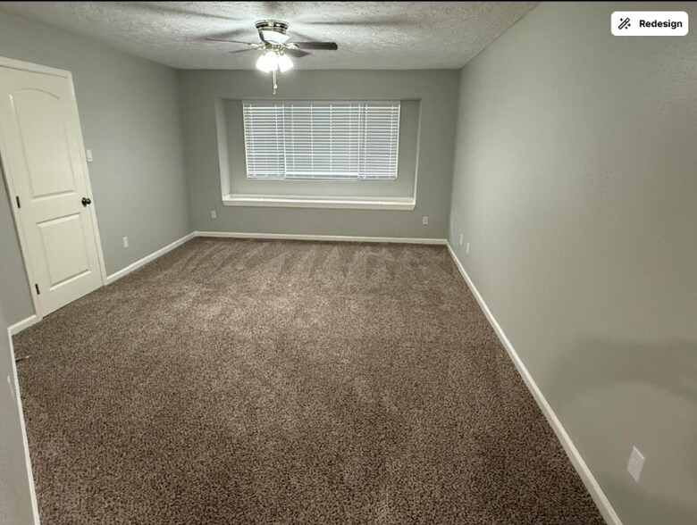Building Photo - 2812 Forest Hills Dr