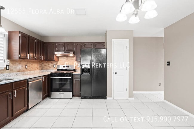 Building Photo - 12555 Flora Alba Dr