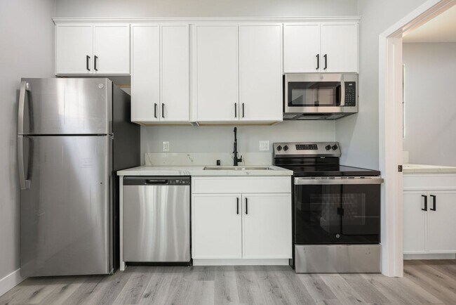 Building Photo - Brand-New & Luxe Downstairs 1-Bed/1-Bath Unit; HALF OFF ONE MONTH'S RENT!