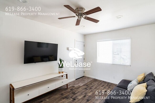Building Photo - 4833 1/2 Lantana Drive-