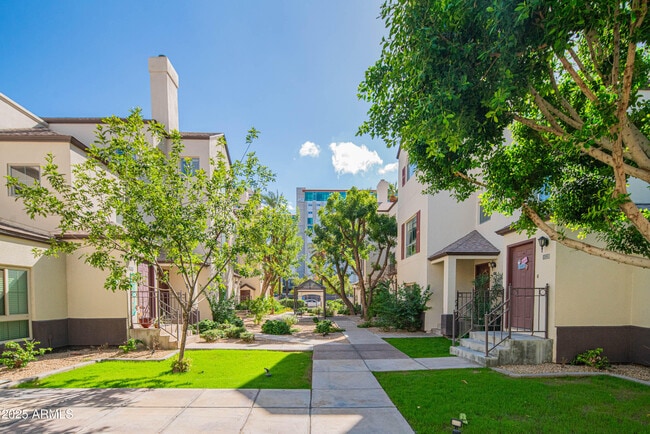 Building Photo - 100 E Fillmore St