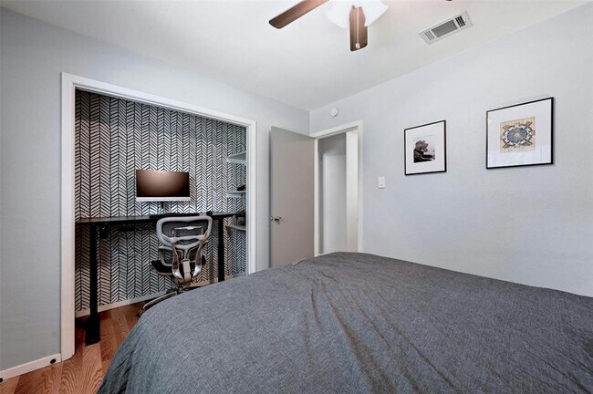 Building Photo - 4613 Cedargrove Dr