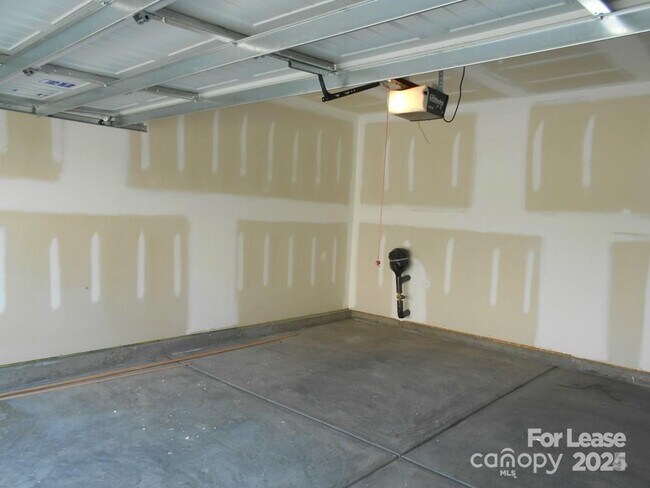 Building Photo - 14256 Waterfowl Ln
