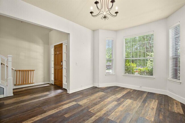 Building Photo - 717 Adler Falls Ln