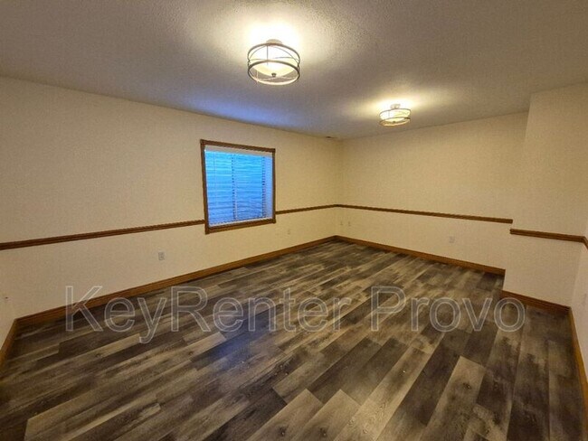 Building Photo - 75 S Astor Ln